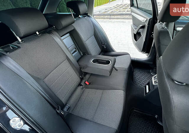 Чорний Шкода Октавія, об'ємом двигуна 1.6 л та пробігом 157 тис. км за 9999 $, фото 43 на Automoto.ua