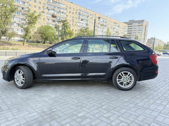 Черный Шкода Октавия, объемом двигателя 1.6 л и пробегом 243 тыс. км за 8800 $, фото 5 на Automoto.ua
