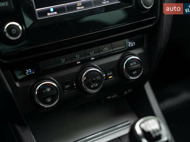 Чорний Шкода Октавія, об'ємом двигуна 1.6 л та пробігом 225 тис. км за 13400 $, фото 25 на Automoto.ua