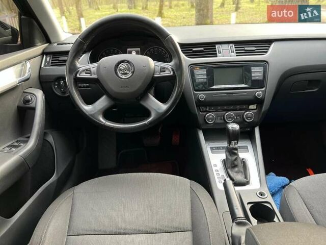 Черный Шкода Октавия, объемом двигателя 2 л и пробегом 300 тыс. км за 11700 $, фото 21 на Automoto.ua