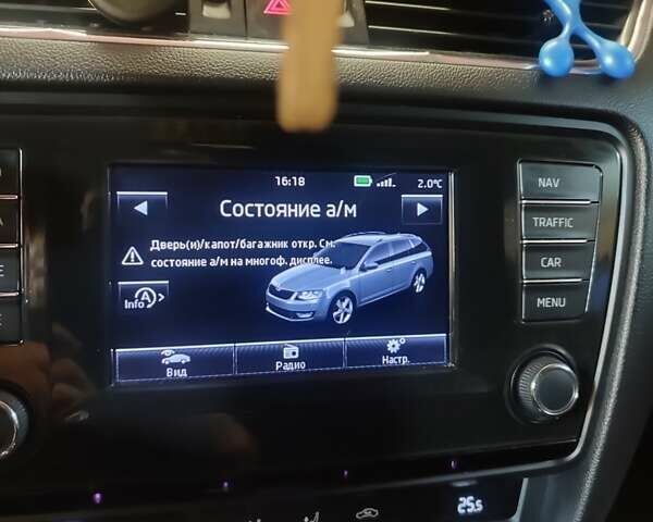 Черный Шкода Октавия, объемом двигателя 1.6 л и пробегом 286 тыс. км за 11250 $, фото 3 на Automoto.ua