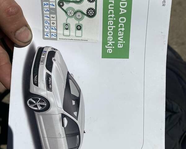 Черный Шкода Октавия, объемом двигателя 1.6 л и пробегом 238 тыс. км за 11500 $, фото 8 на Automoto.ua