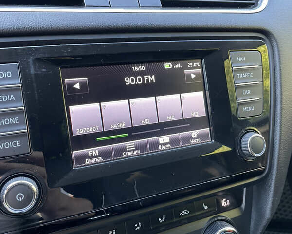 Чорний Шкода Октавія, об'ємом двигуна 1.97 л та пробігом 321 тис. км за 10699 $, фото 57 на Automoto.ua