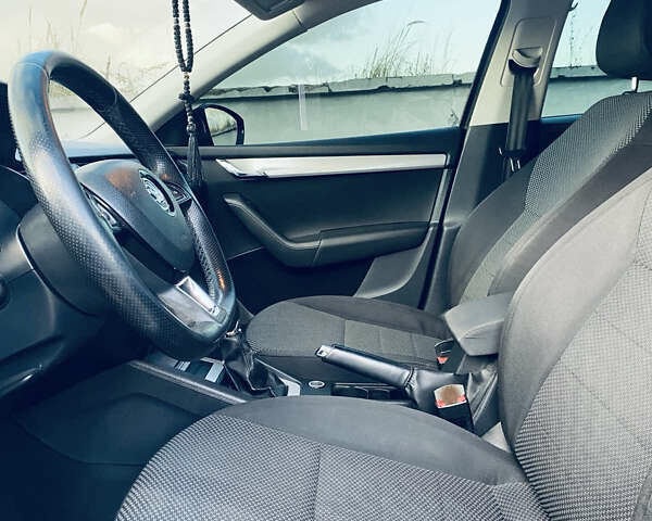 Чорний Шкода Октавія, об'ємом двигуна 1.6 л та пробігом 319 тис. км за 9700 $, фото 21 на Automoto.ua