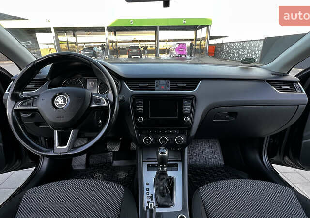 Черный Шкода Октавия, объемом двигателя 1.6 л и пробегом 158 тыс. км за 10000 $, фото 48 на Automoto.ua