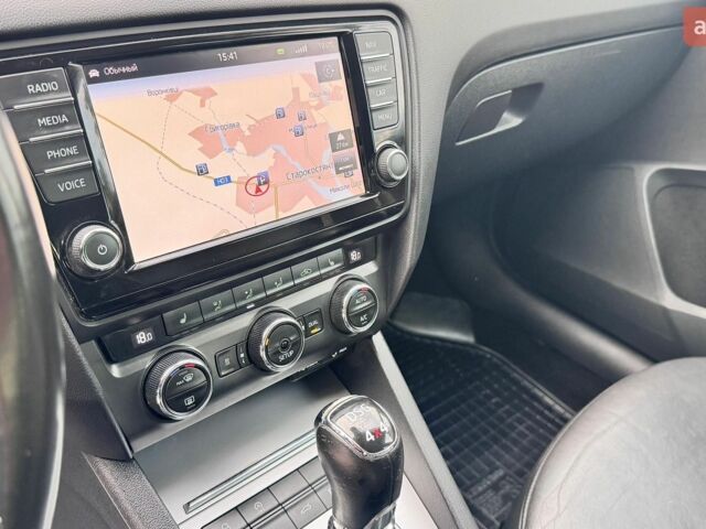 Чорний Шкода Октавія, об'ємом двигуна 1.8 л та пробігом 192 тис. км за 10800 $, фото 23 на Automoto.ua