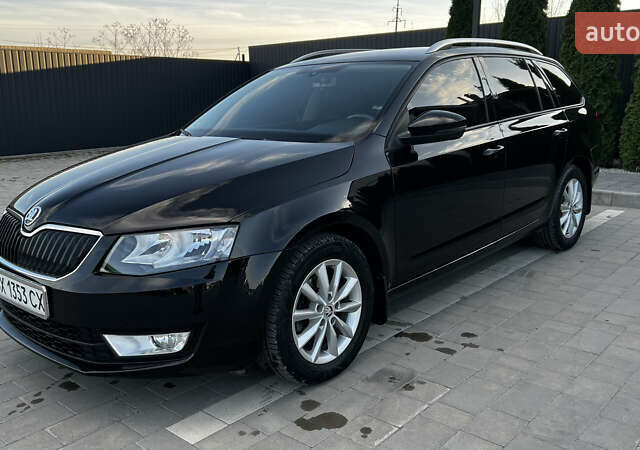 Черный Шкода Октавия, объемом двигателя 1.6 л и пробегом 158 тыс. км за 10000 $, фото 2 на Automoto.ua