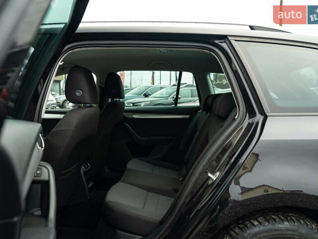 Чорний Шкода Октавія, об'ємом двигуна 1.6 л та пробігом 225 тис. км за 13400 $, фото 30 на Automoto.ua