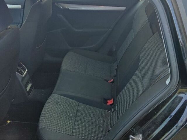 Чорний Шкода Октавія, об'ємом двигуна 1.8 л та пробігом 290 тис. км за 4059 $, фото 3 на Automoto.ua