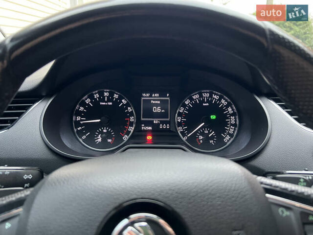 Черный Шкода Октавия, объемом двигателя 2 л и пробегом 312 тыс. км за 13500 $, фото 38 на Automoto.ua