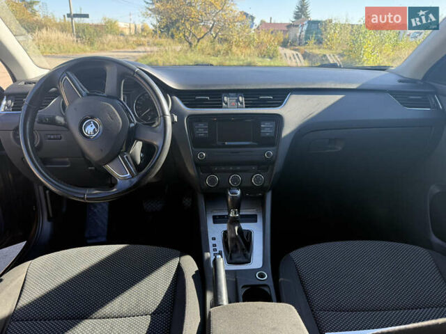 Шкода Октавія 2014 у Надворной на Automoto.ua Чорний Шкода Октавія, об'ємом двигуна 1.98 л та пробігом 290 тис. км за 10600 $, фото 11 на Automoto.ua