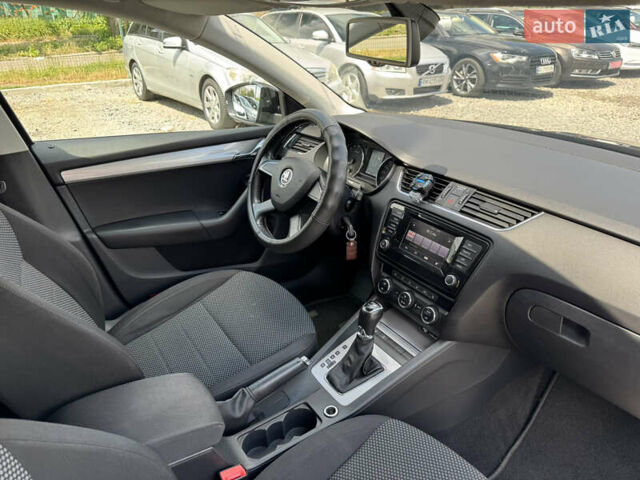 Шкода Октавия 2014 в Бердичеве на Automoto.ua Черный Шкода Октавия, объемом двигателя 1.97 л и пробегом 291 тыс. км за 10800 $, фото 18 на Automoto.ua