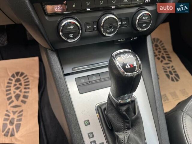 Черный Шкода Октавия, объемом двигателя 1.8 л и пробегом 247 тыс. км за 12845 $, фото 19 на Automoto.ua