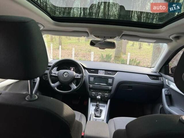 Черный Шкода Октавия, объемом двигателя 2 л и пробегом 300 тыс. км за 11700 $, фото 2 на Automoto.ua
