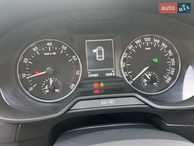 Черный Шкода Октавия, объемом двигателя 1.8 л и пробегом 247 тыс. км за 12900 $, фото 17 на Automoto.ua