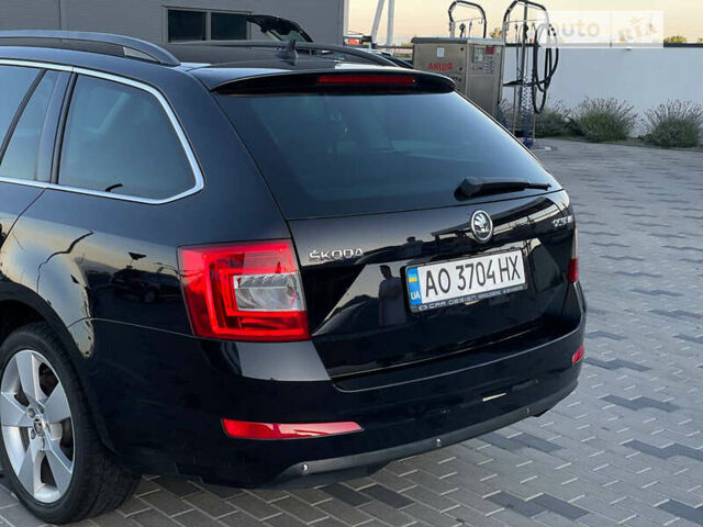 Черный Шкода Октавия, объемом двигателя 2 л и пробегом 263 тыс. км за 10200 $, фото 5 на Automoto.ua