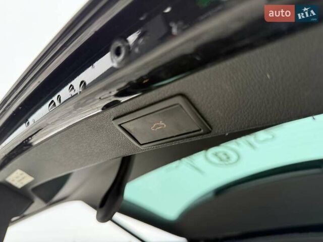Черный Шкода Октавия, объемом двигателя 2 л и пробегом 230 тыс. км за 16150 $, фото 59 на Automoto.ua