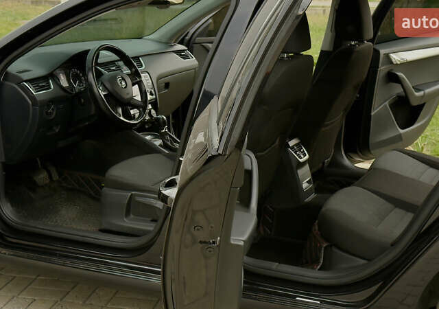 Шкода Октавия 2014 в Днепре (Днепропетровске) на Automoto.ua Черный Шкода Октавия, объемом двигателя 1.97 л и пробегом 192 тыс. км за 11500 $, фото 10 на Automoto.ua