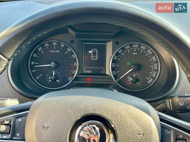 Чорний Шкода Октавія, об'ємом двигуна 2 л та пробігом 215 тис. км за 11300 $, фото 31 на Automoto.ua