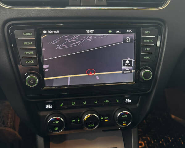 Черный Шкода Октавия, объемом двигателя 1.6 л и пробегом 305 тыс. км за 9850 $, фото 13 на Automoto.ua