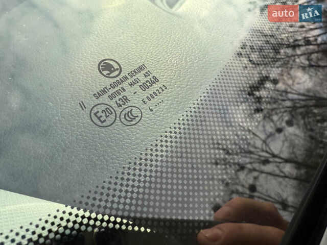 Черный Шкода Октавия, объемом двигателя 1.6 л и пробегом 218 тыс. км за 11950 $, фото 37 на Automoto.ua