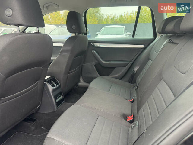 Шкода Октавія 2014 у Старокостянтинів на Automoto.ua Чорний Шкода Октавія, об'ємом двигуна 1.97 л та пробігом 318 тис. км за 12199 $, фото 7 на Automoto.ua