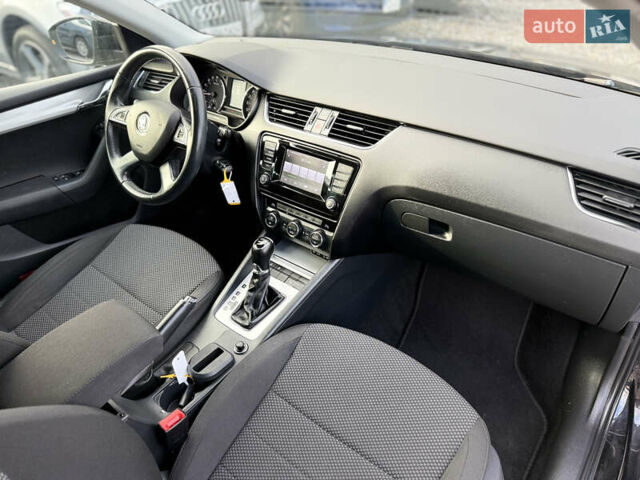 Черный Шкода Октавия, объемом двигателя 1.6 л и пробегом 218 тыс. км за 11950 $, фото 24 на Automoto.ua