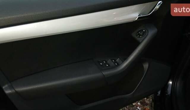 Черный Шкода Октавия, объемом двигателя 1.8 л и пробегом 260 тыс. км за 11000 $, фото 21 на Automoto.ua