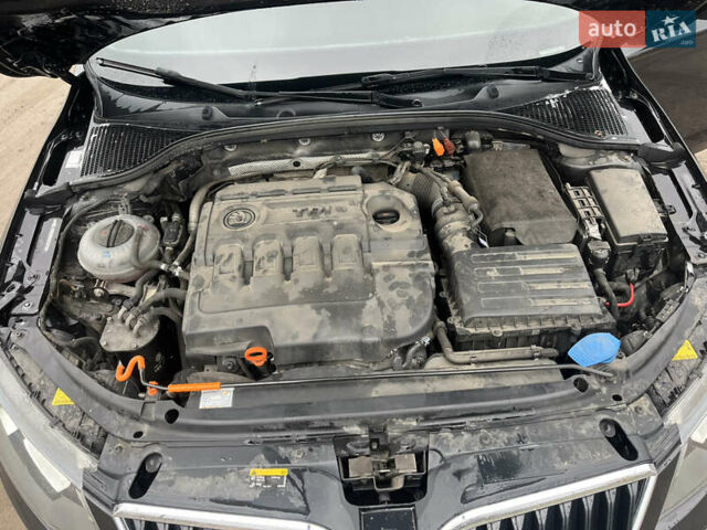 Черный Шкода Октавия, объемом двигателя 2 л и пробегом 296 тыс. км за 11800 $, фото 25 на Automoto.ua