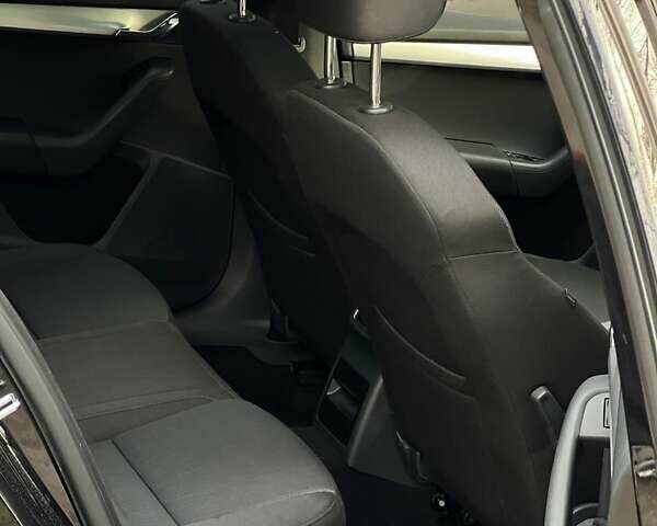 Черный Шкода Октавия, объемом двигателя 2 л и пробегом 300 тыс. км за 11700 $, фото 10 на Automoto.ua