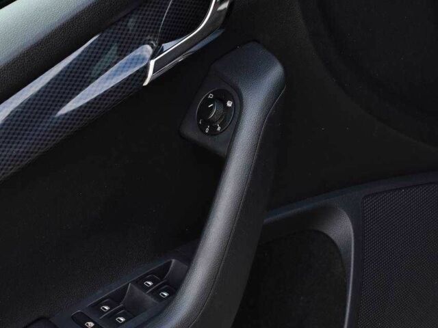 Черный Шкода Октавия, объемом двигателя 2 л и пробегом 283 тыс. км за 14750 $, фото 11 на Automoto.ua