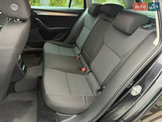 Черный Шкода Октавия, объемом двигателя 1.6 л и пробегом 232 тыс. км за 9900 $, фото 14 на Automoto.ua