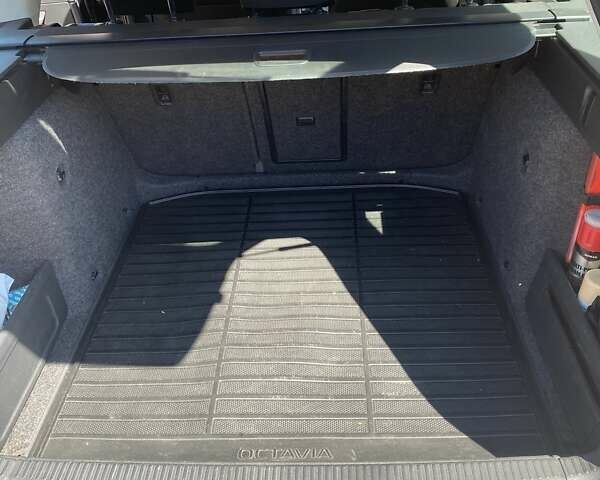 Черный Шкода Октавия, объемом двигателя 1.6 л и пробегом 238 тыс. км за 11500 $, фото 15 на Automoto.ua