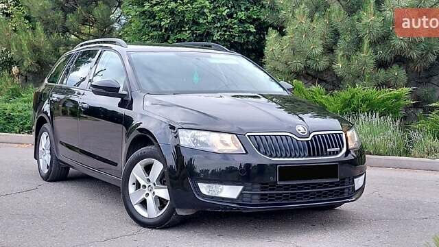 Чорний Шкода Октавія, об'ємом двигуна 1.6 л та пробігом 190 тис. км за 9700 $, фото 5 на Automoto.ua