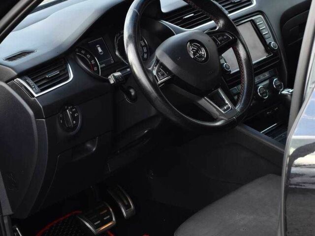 Черный Шкода Октавия, объемом двигателя 2 л и пробегом 283 тыс. км за 14750 $, фото 6 на Automoto.ua