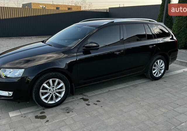 Чорний Шкода Октавія, об'ємом двигуна 1.6 л та пробігом 157 тис. км за 9999 $, фото 4 на Automoto.ua