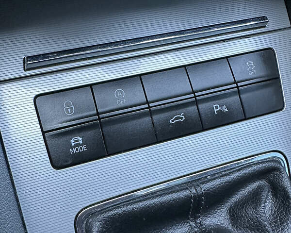Чорний Шкода Октавія, об'ємом двигуна 1.97 л та пробігом 301 тис. км за 12500 $, фото 28 на Automoto.ua