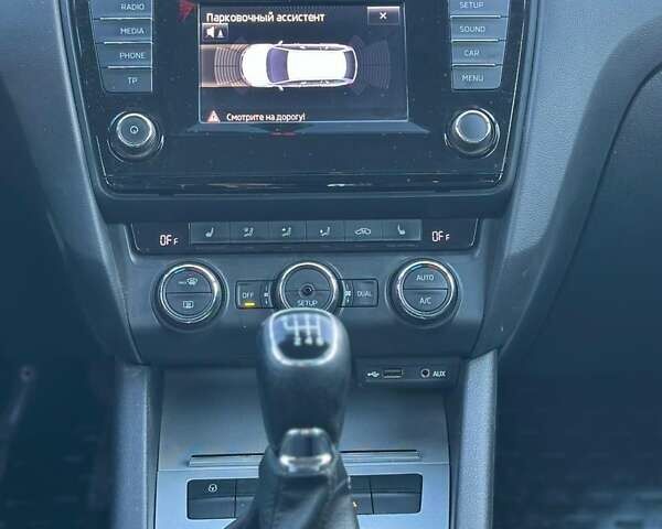 Черный Шкода Октавия, объемом двигателя 1.97 л и пробегом 229 тыс. км за 11750 $, фото 11 на Automoto.ua