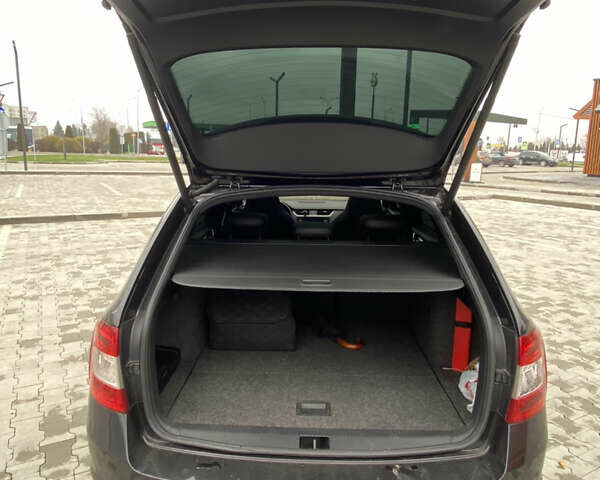 Черный Шкода Октавия, объемом двигателя 2 л и пробегом 206 тыс. км за 15300 $, фото 7 на Automoto.ua