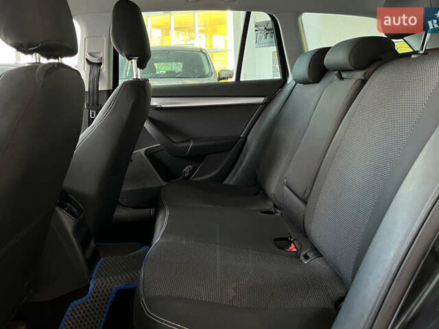 Чорний Шкода Октавія, об'ємом двигуна 1.6 л та пробігом 288 тис. км за 10500 $, фото 19 на Automoto.ua