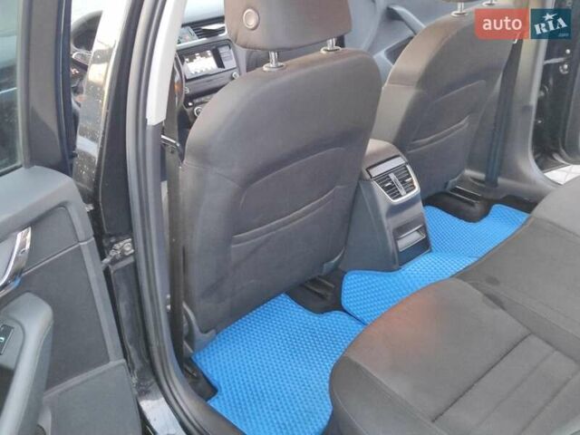 Шкода Октавия 2014 в Мукачеве на Automoto.ua Черный Шкода Октавия, объемом двигателя 1.6 л и пробегом 296 тыс. км за 10800 $, фото 3 на Automoto.ua