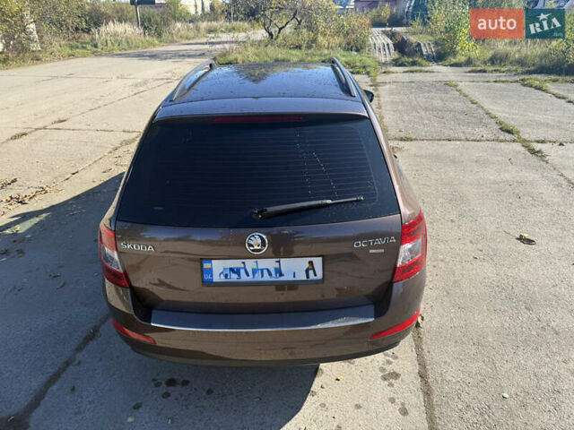 Шкода Октавія 2014 у Надворной на Automoto.ua Чорний Шкода Октавія, об'ємом двигуна 1.98 л та пробігом 290 тис. км за 10600 $, фото 7 на Automoto.ua