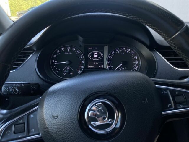 Черный Шкода Октавия, объемом двигателя 1.6 л и пробегом 328 тыс. км за 10700 $, фото 6 на Automoto.ua