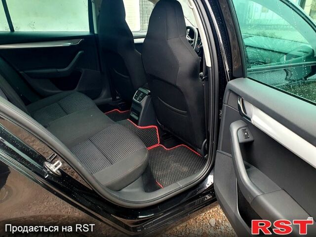 Черный Шкода Октавия, объемом двигателя 1.6 л и пробегом 220 тыс. км за 10600 $, фото 7 на Automoto.ua