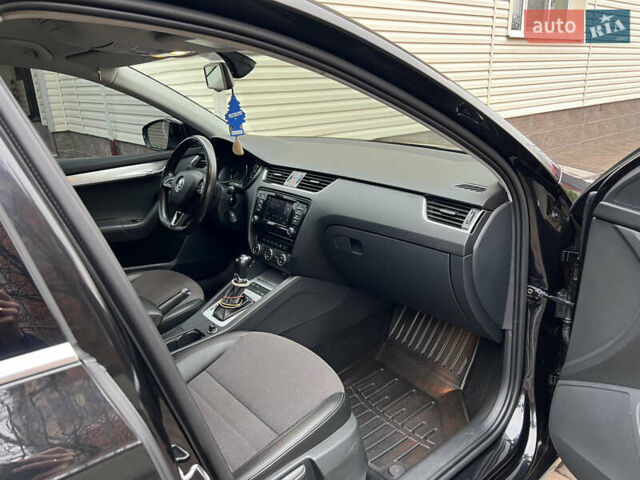 Черный Шкода Октавия, объемом двигателя 2 л и пробегом 312 тыс. км за 13500 $, фото 29 на Automoto.ua