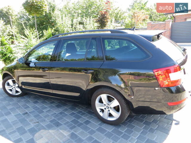 Чорний Шкода Октавія, об'ємом двигуна 1.6 л та пробігом 300 тис. км за 9500 $, фото 3 на Automoto.ua