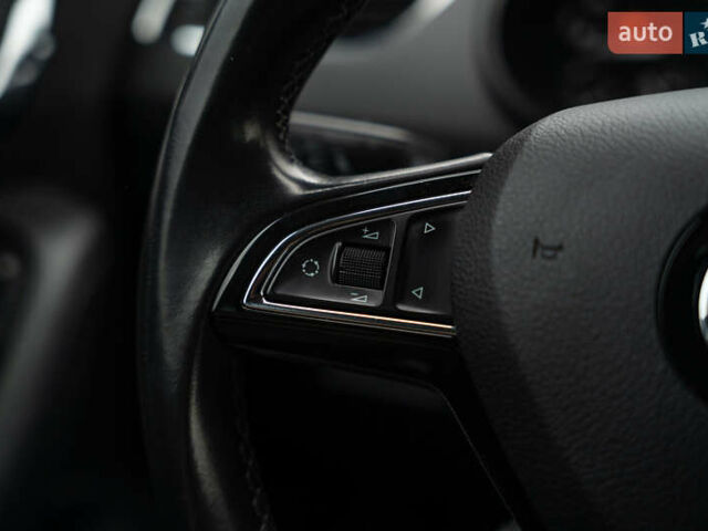 Чорний Шкода Октавія, об'ємом двигуна 1.6 л та пробігом 225 тис. км за 13400 $, фото 21 на Automoto.ua