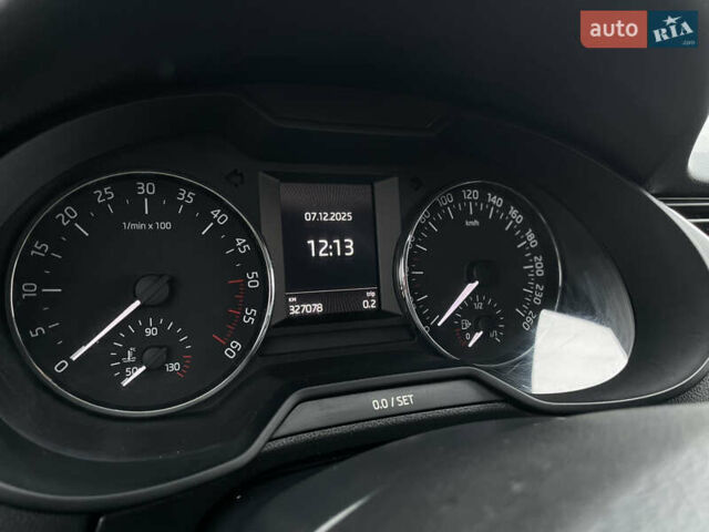 Черный Шкода Октавия, объемом двигателя 1.97 л и пробегом 327 тыс. км за 10999 $, фото 24 на Automoto.ua