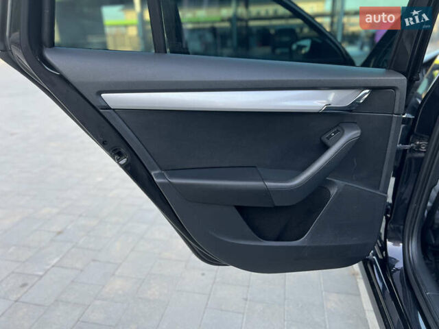 Чорний Шкода Октавія, об'ємом двигуна 1.6 л та пробігом 157 тис. км за 9999 $, фото 46 на Automoto.ua