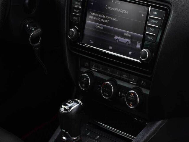 Черный Шкода Октавия, объемом двигателя 2 л и пробегом 283 тыс. км за 14750 $, фото 12 на Automoto.ua